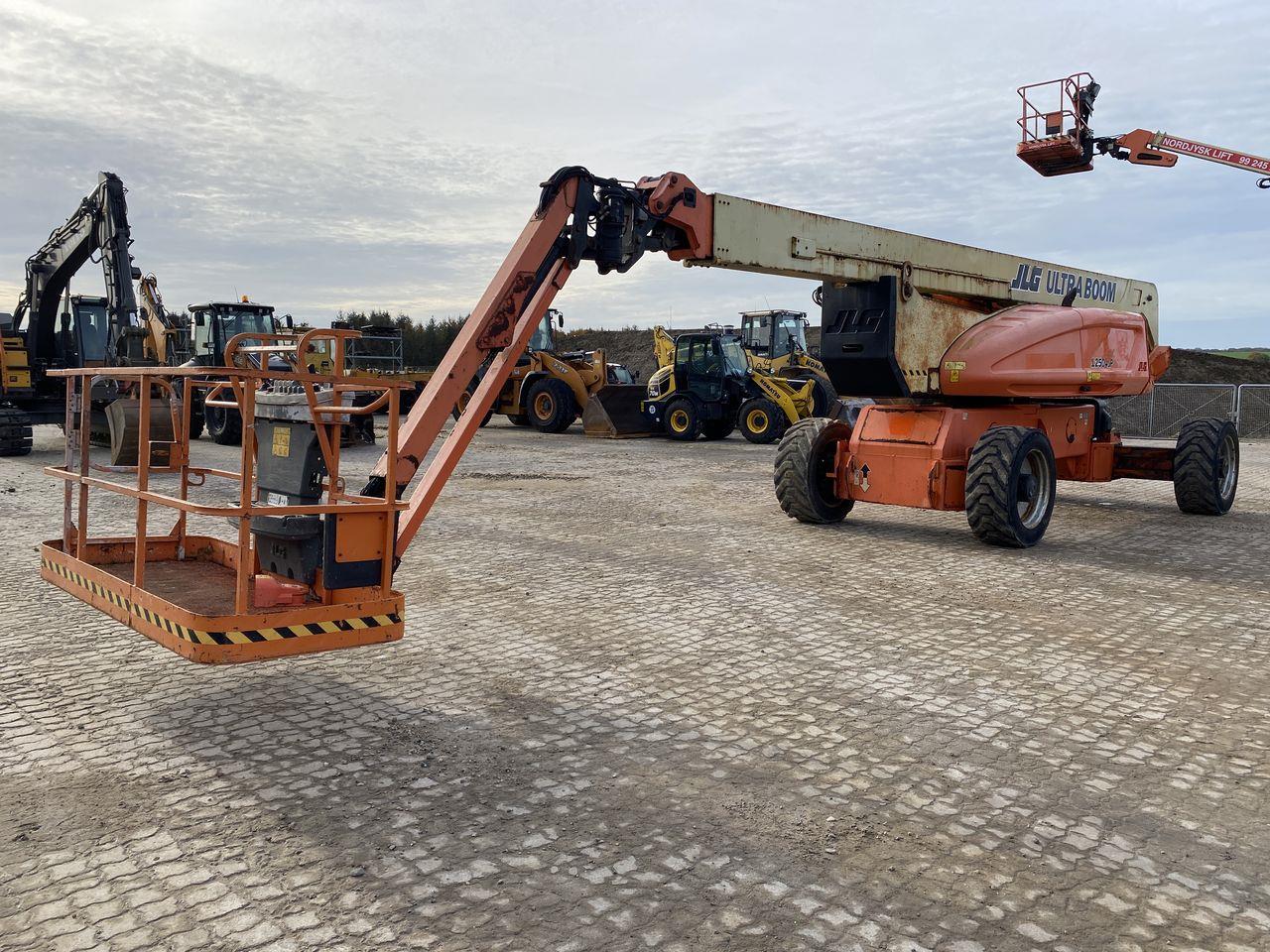 JLG 1250AJP