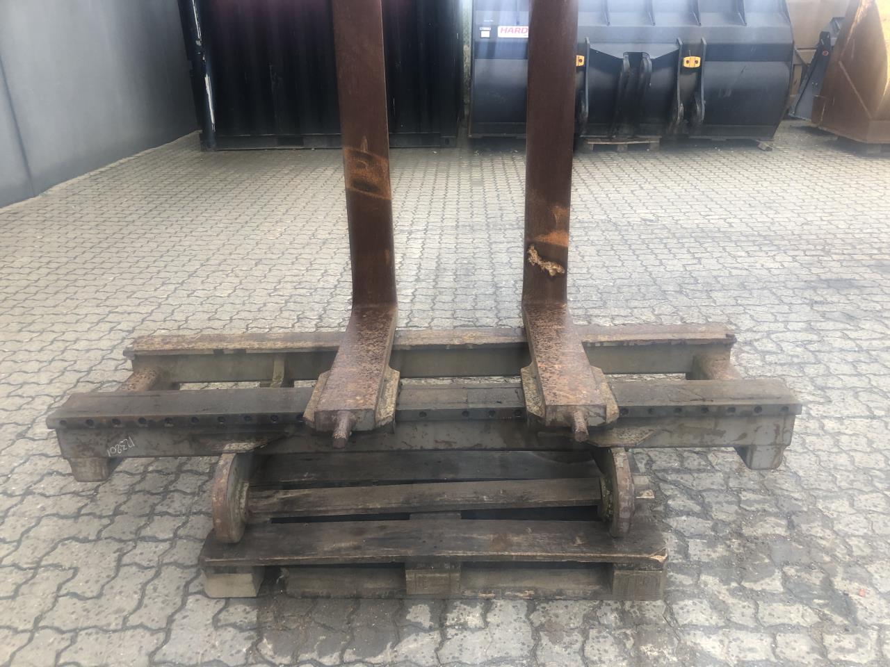 Pallegaffelsæt m/Volvo ophæng